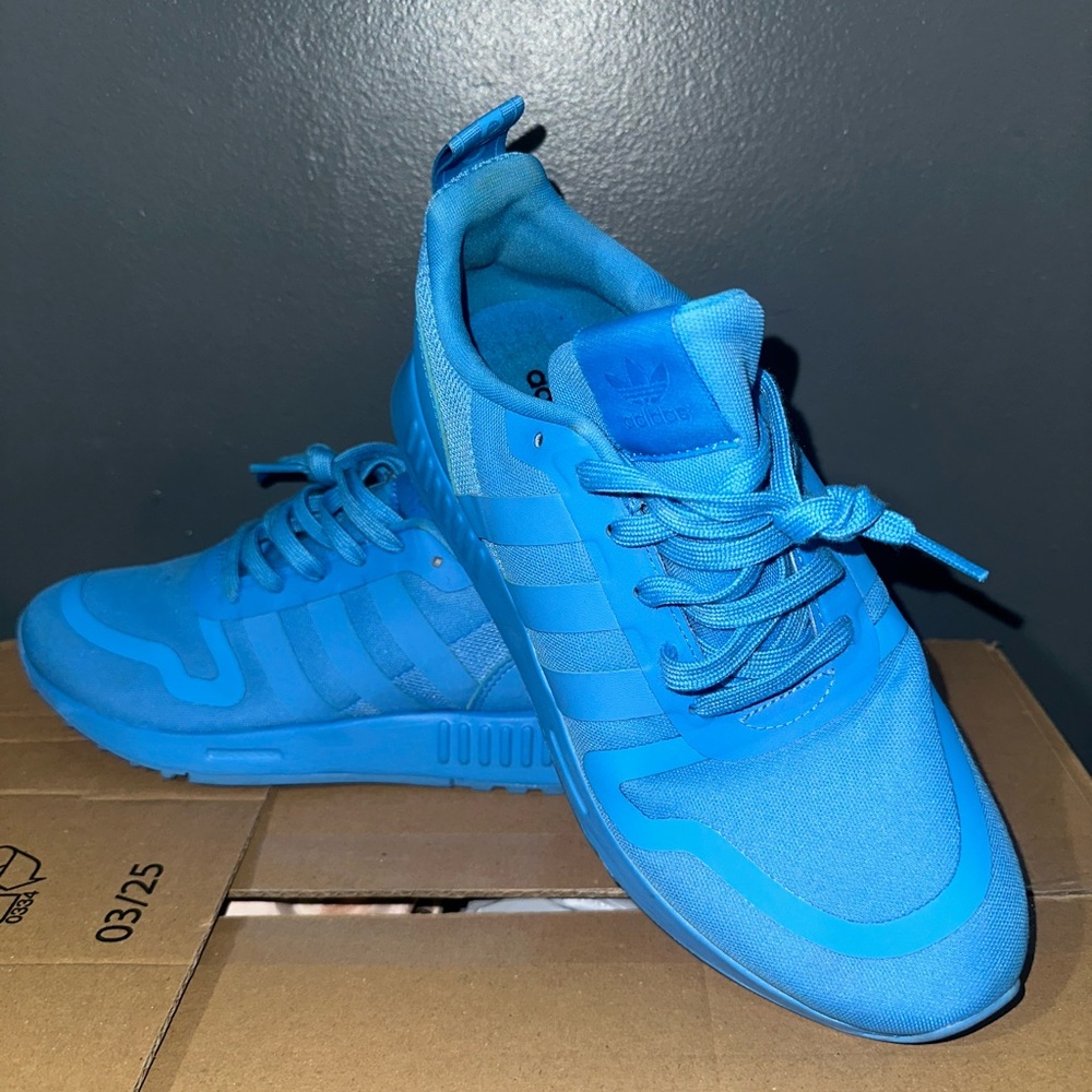 Adidas Men's Bright Blue Sneakers
